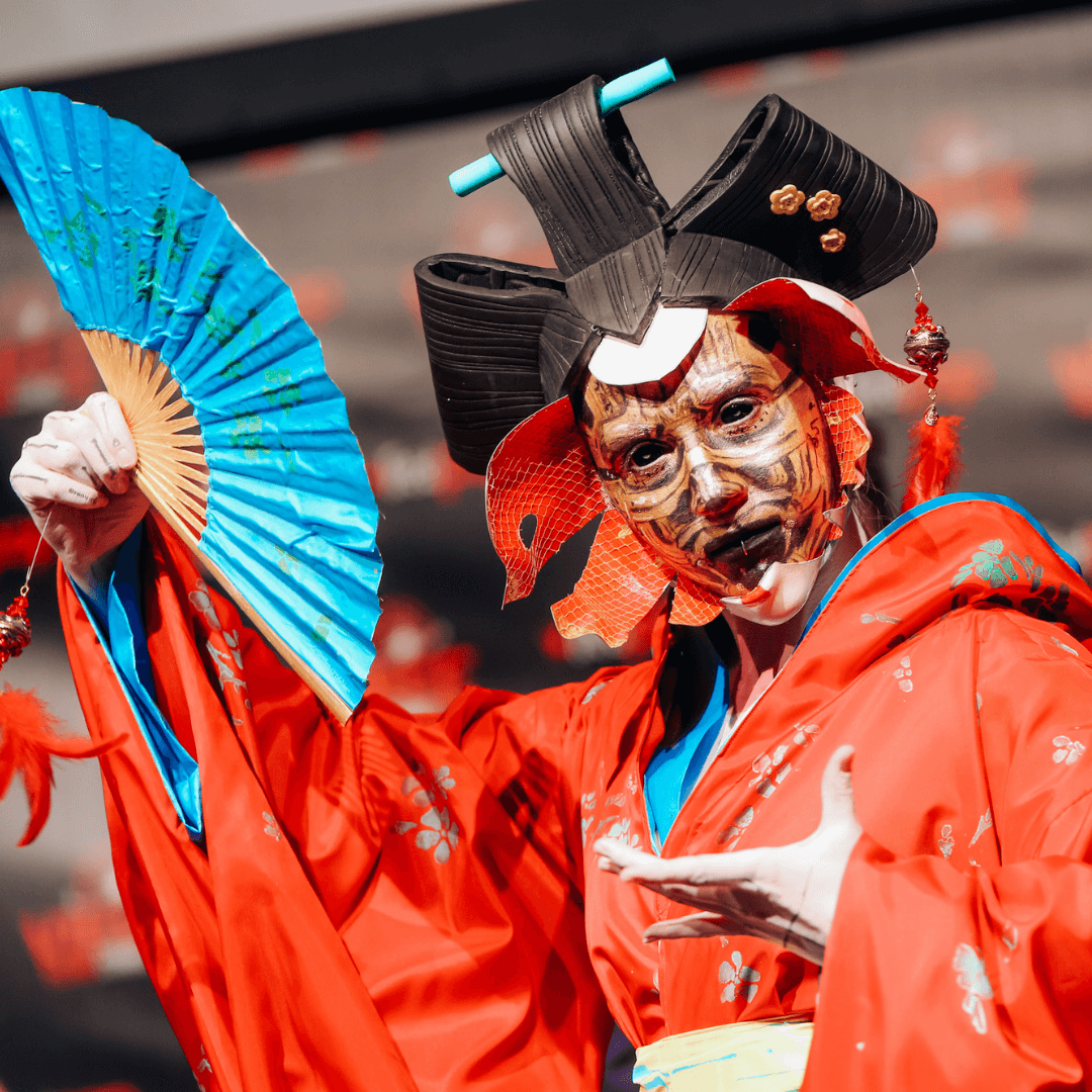 Ghost in the Shell Cosplayer Geisha Stage VIECC® Cosplay Central